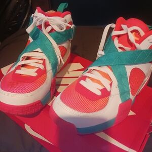 Mens nike air raids size 10